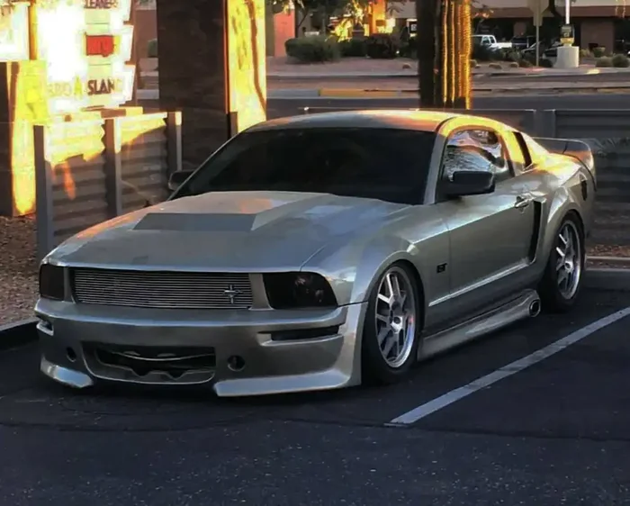 KBD – Ford Mustang 2005-2009 Eleanor Style Kit de cuerpo completo de poliuretano de 9 piezas (37-2125)